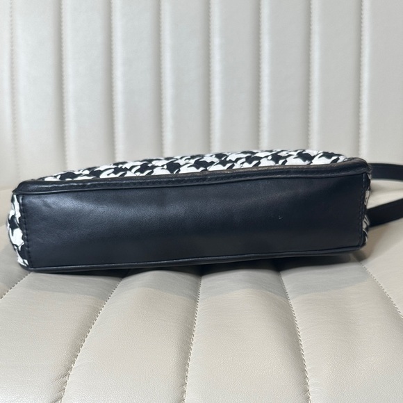 Vera Bradley Midnight Houndstooth Pattern Leather Trimmed CB Shoulder Bag NWOT - Picture 4 of 13